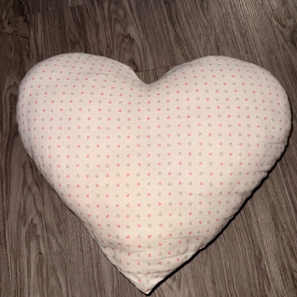 Heart-Shaped Pink Dot Throw Pillow